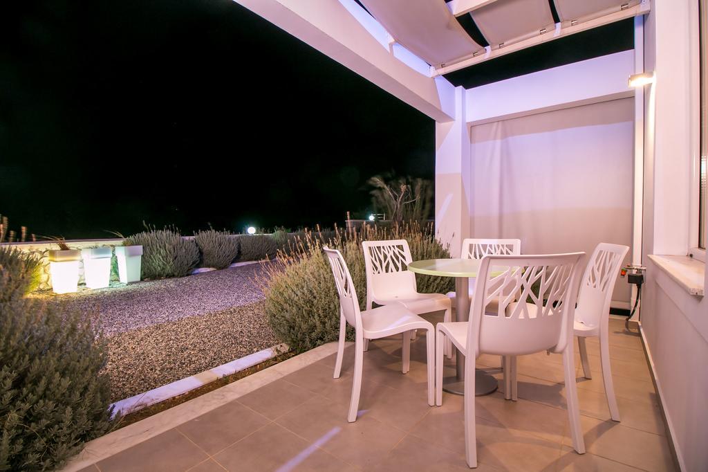 White Lady Villa *